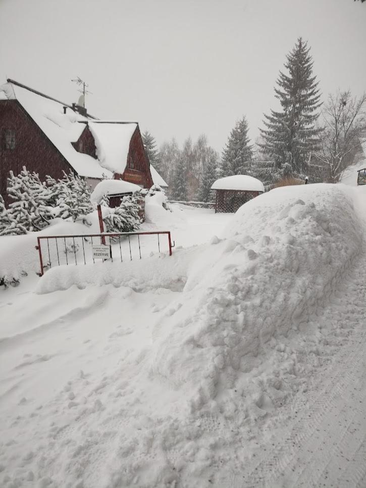 Triluzkovy Pokoj Pension Kubu Špindlerŭv Mlýn Exterior foto